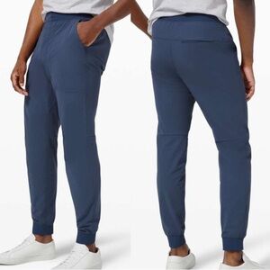 Lululemon Athletica Men's ABC Jogger Size Small in Iron Blue